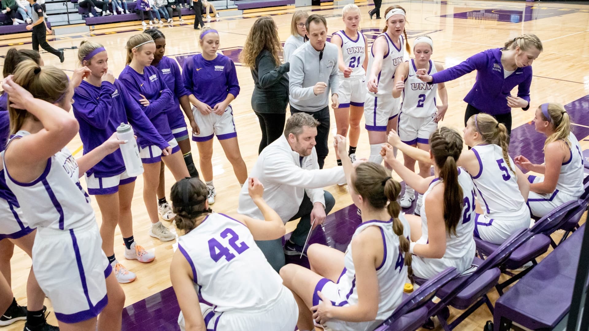 University of Northwestern-St Paul Women's Basketball
